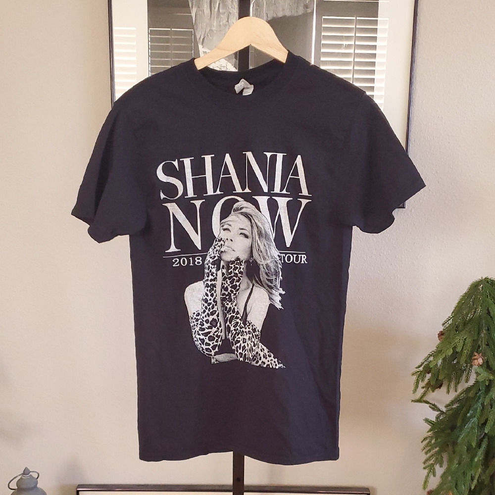 #34 Shania Now 2018 Tour Graphic Tee - Black